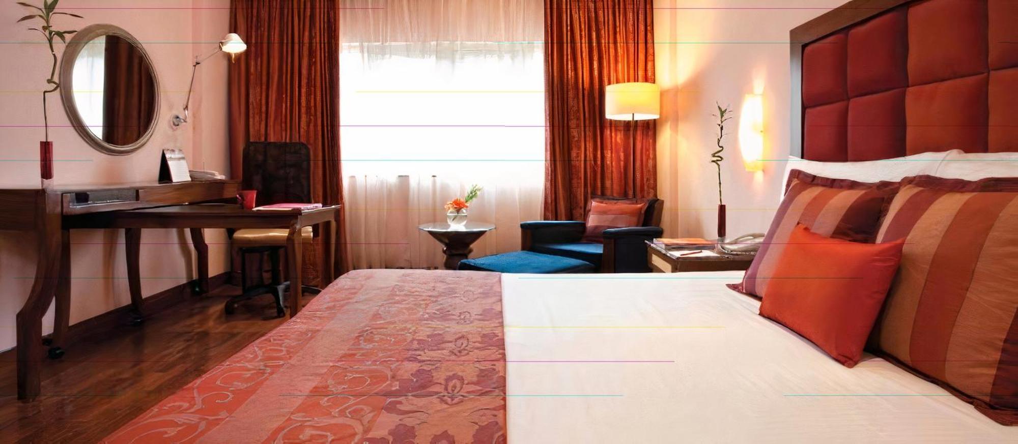 Vivanta Bengaluru Residency Road Exteriör bild