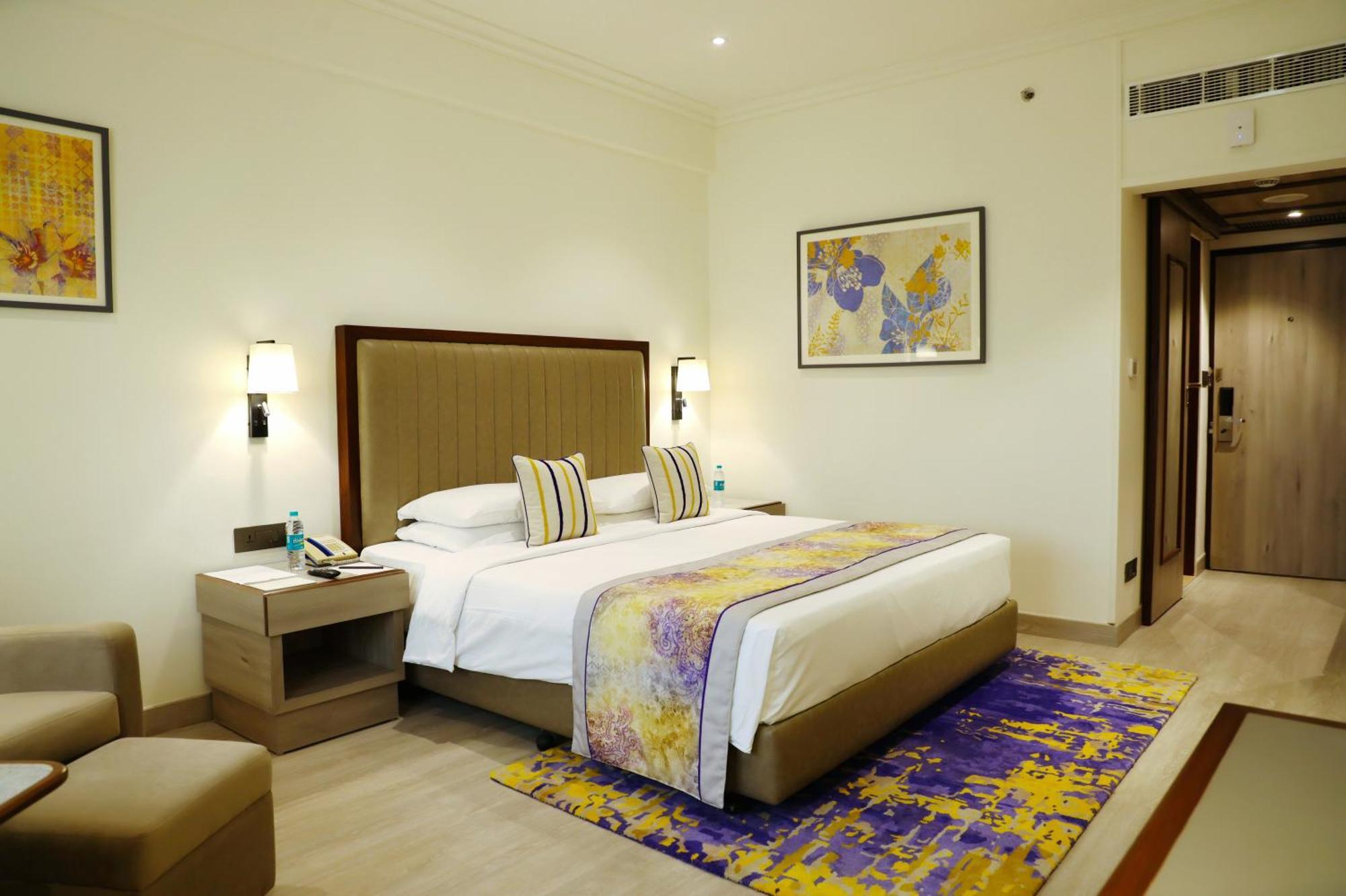 Vivanta Bengaluru Residency Road Exteriör bild