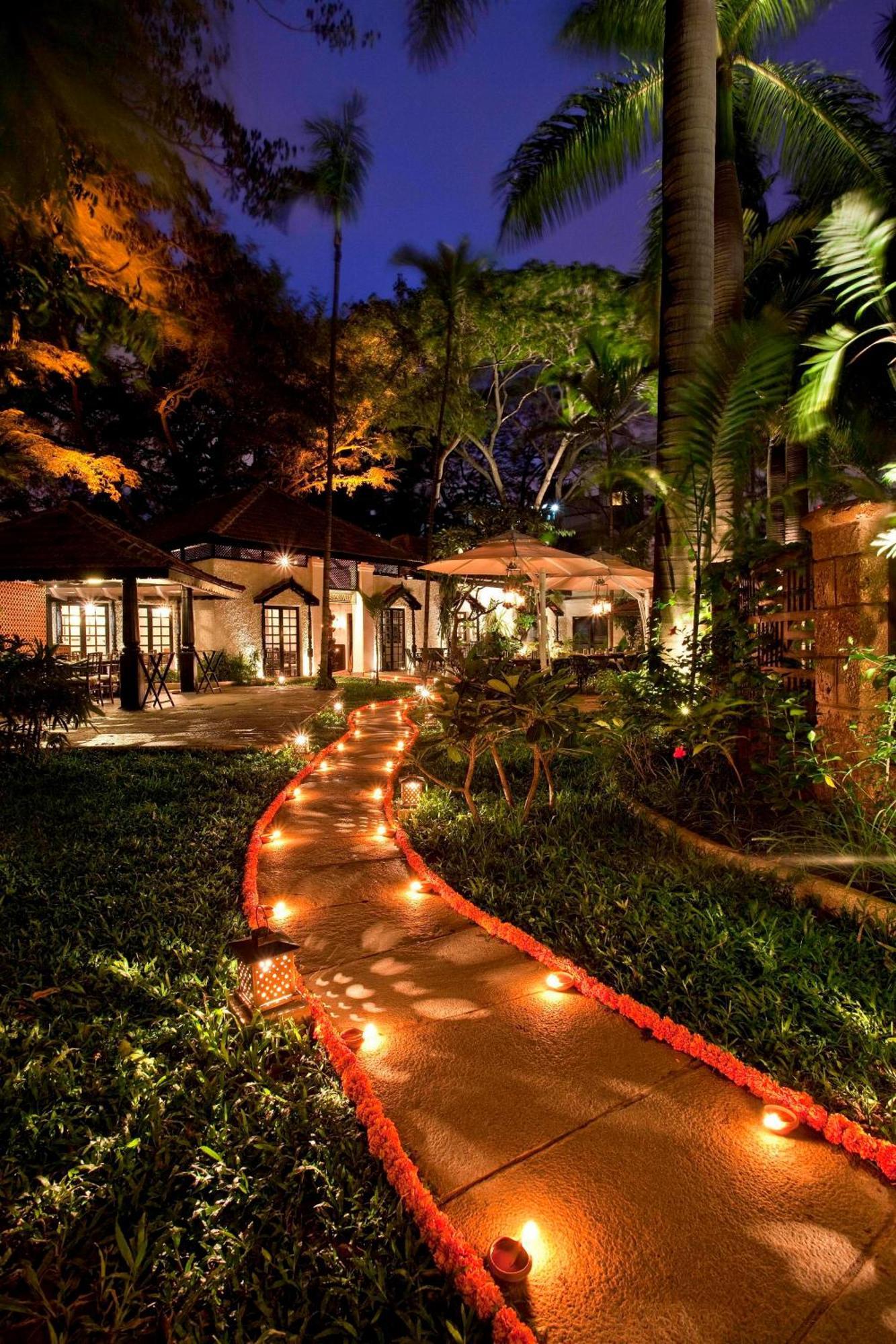 Vivanta Bengaluru Residency Road Exteriör bild